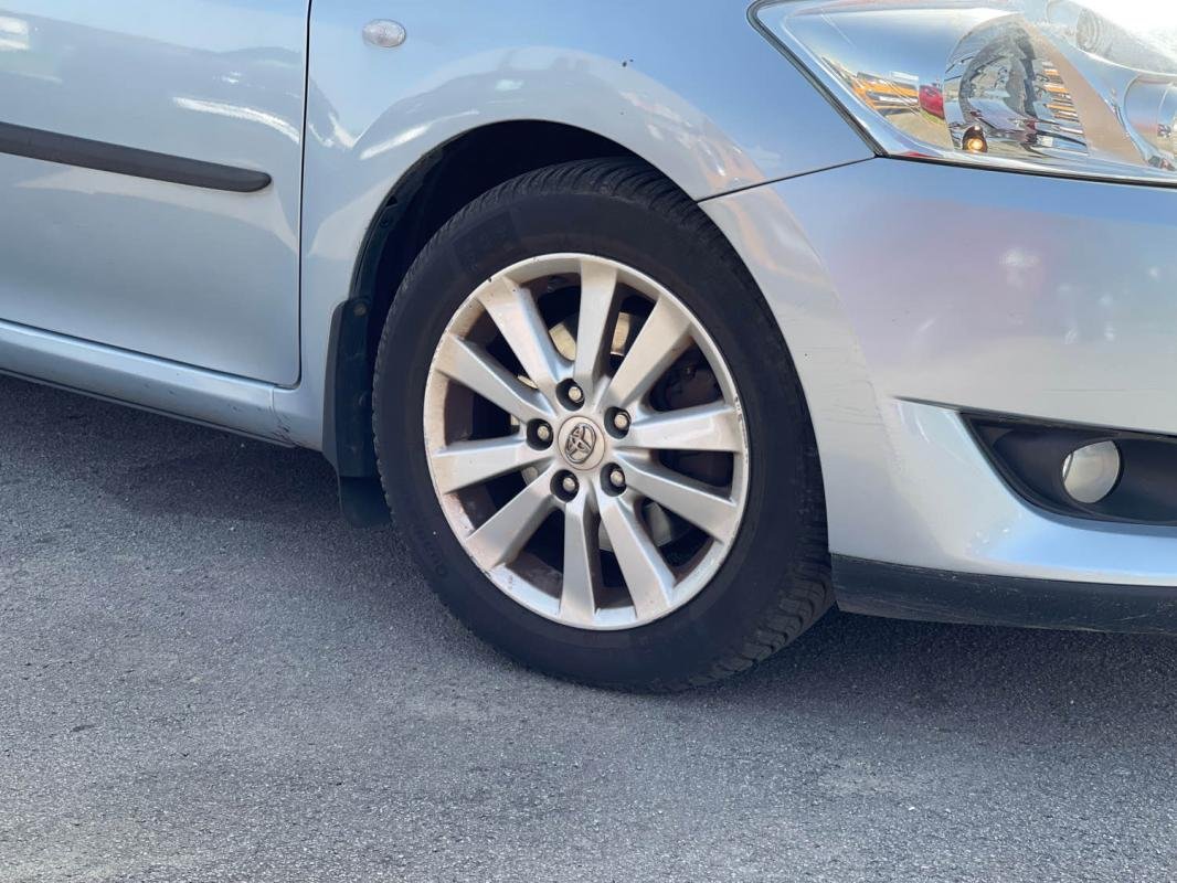 Toyota Auris - Photo 9