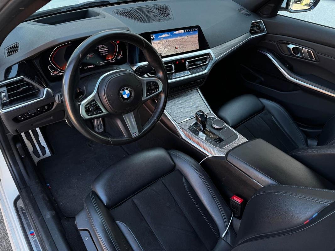 BMW Série 3 - Photo 11