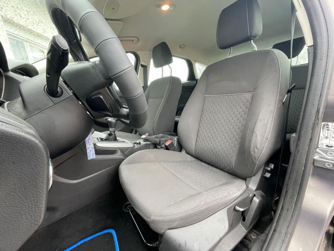 Ford Focus - Photo 11