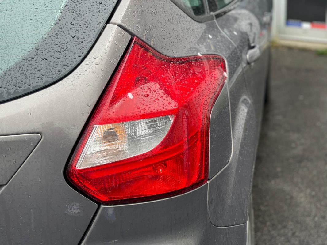 Ford Focus - Photo 8