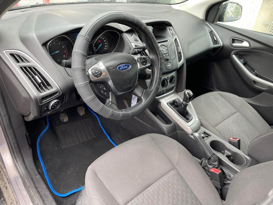 Ford Focus - Photo 10
