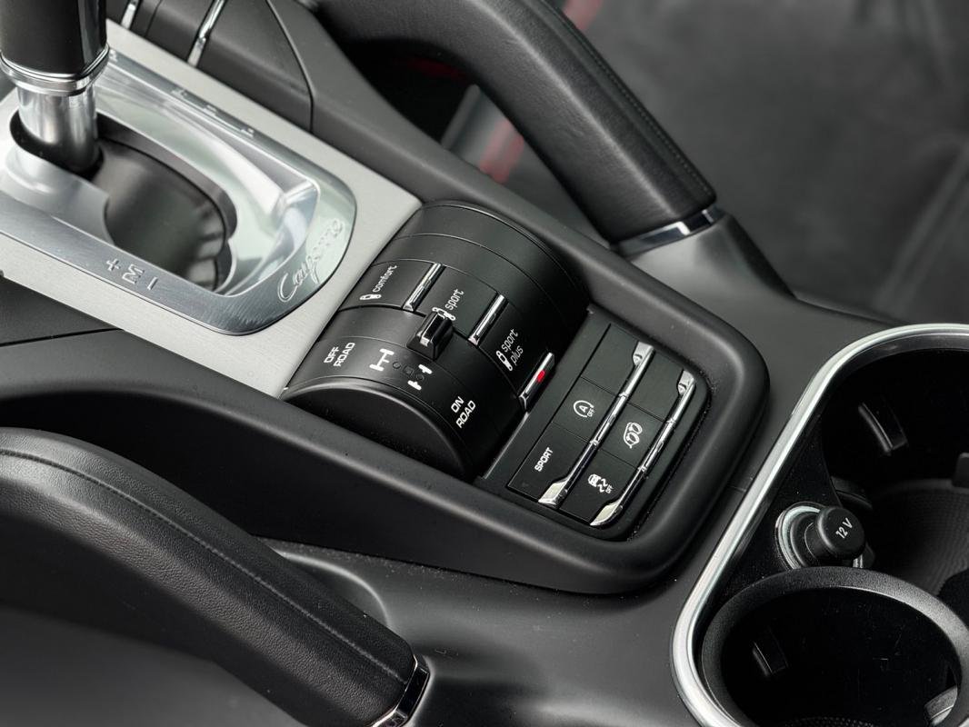 Porsche Cayenne - Photo 19