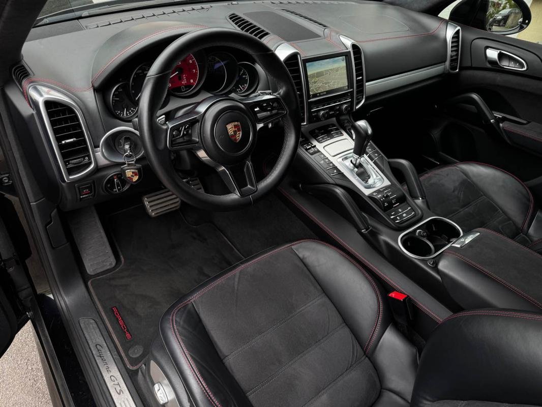 Porsche Cayenne - Photo 10