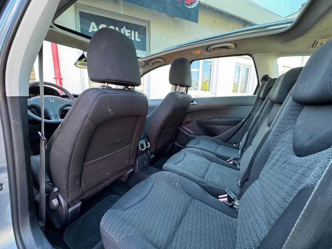 Peugeot 308 - Photo 11