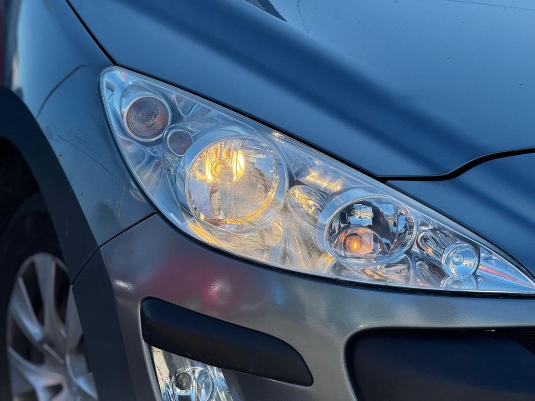 Peugeot 308 - Photo 7