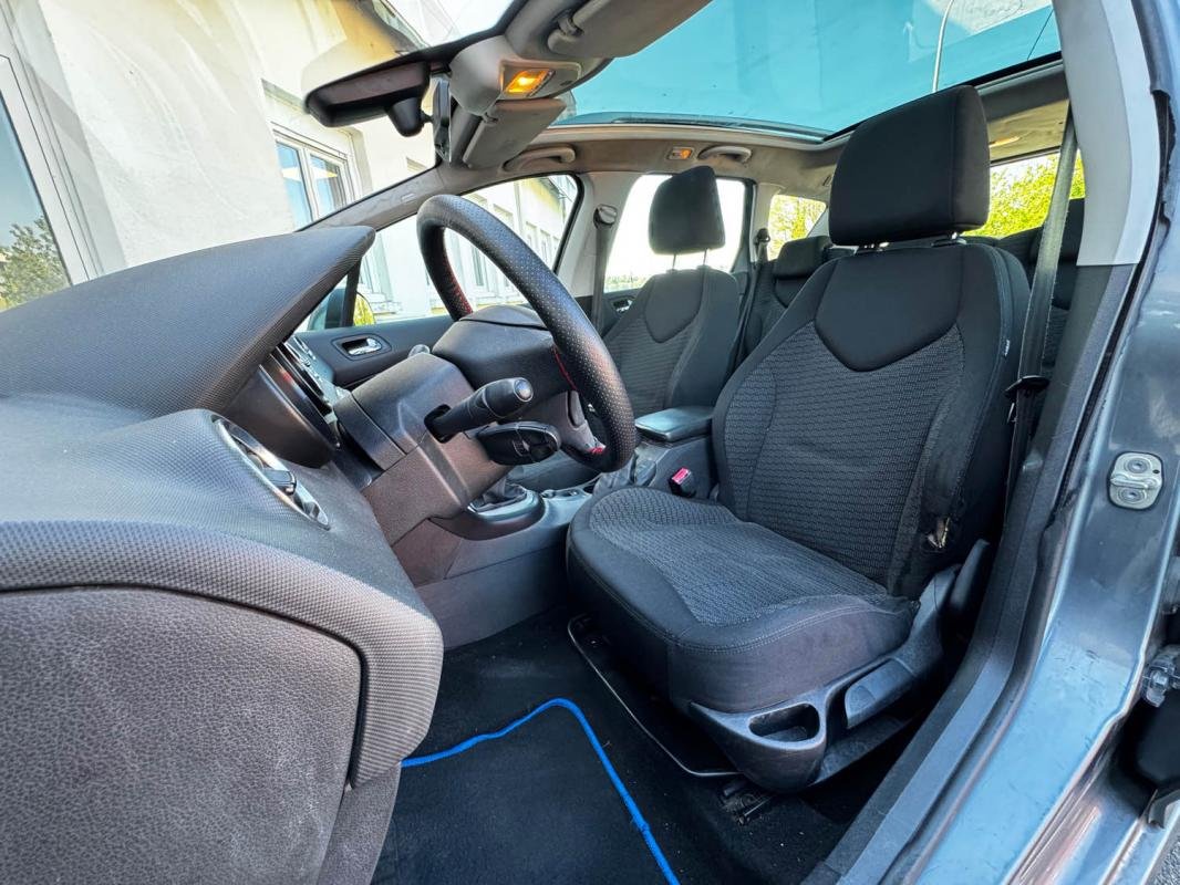 Peugeot 308 - Photo 10