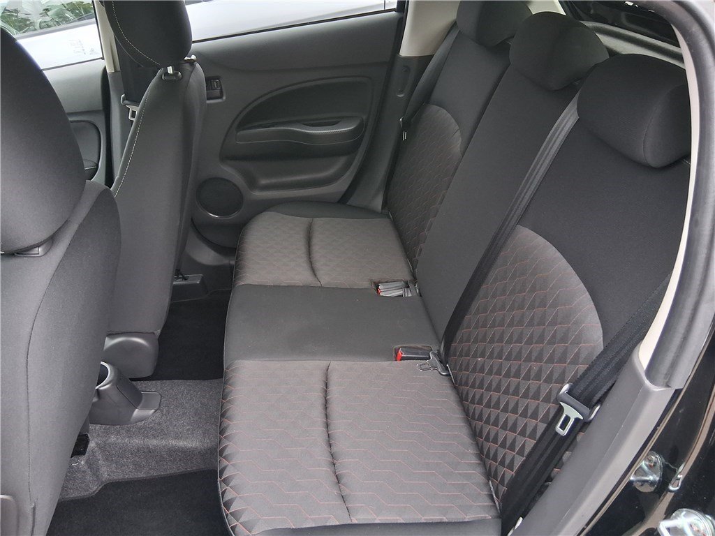Mitsubishi Space Star - Photo 8