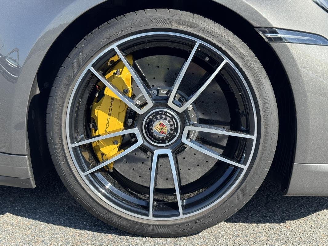 Porsche 911 - Photo 32
