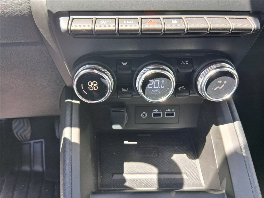Mitsubishi Colt - Photo 12