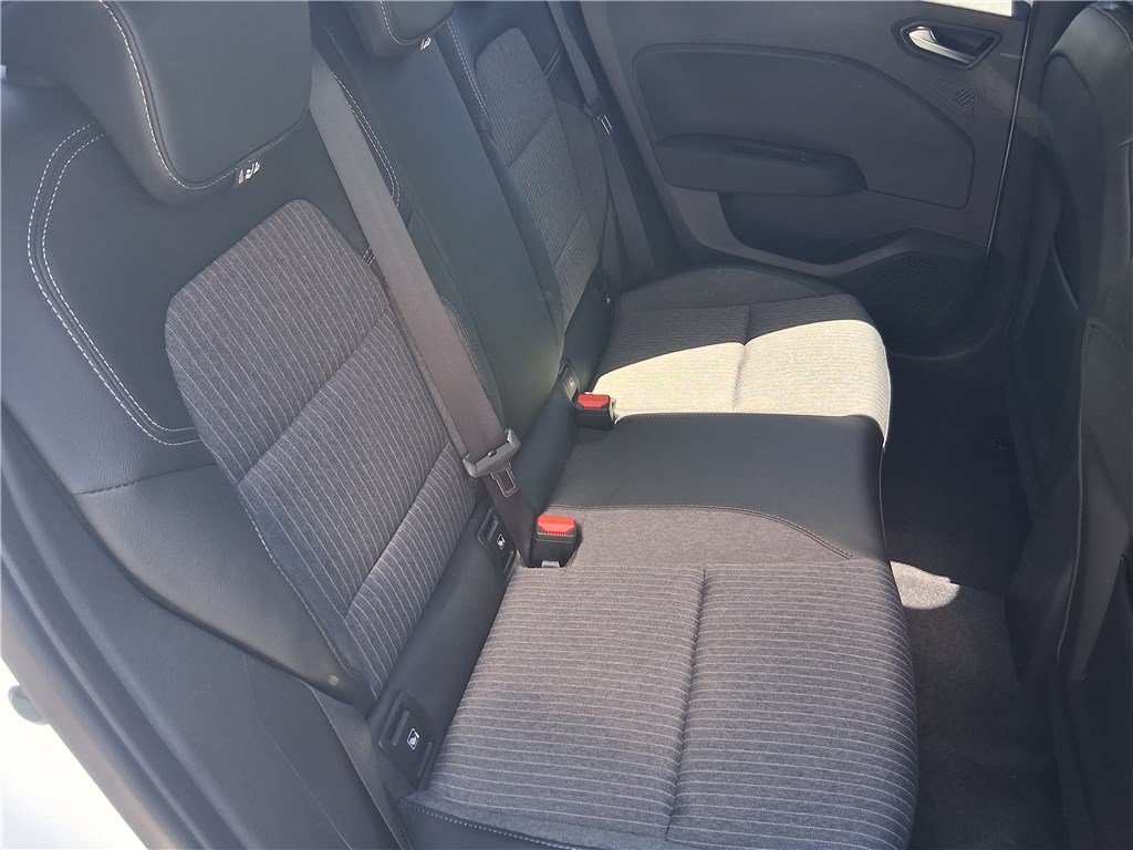 Mitsubishi Colt - Photo 14