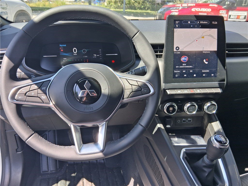 Mitsubishi Colt - Photo 9