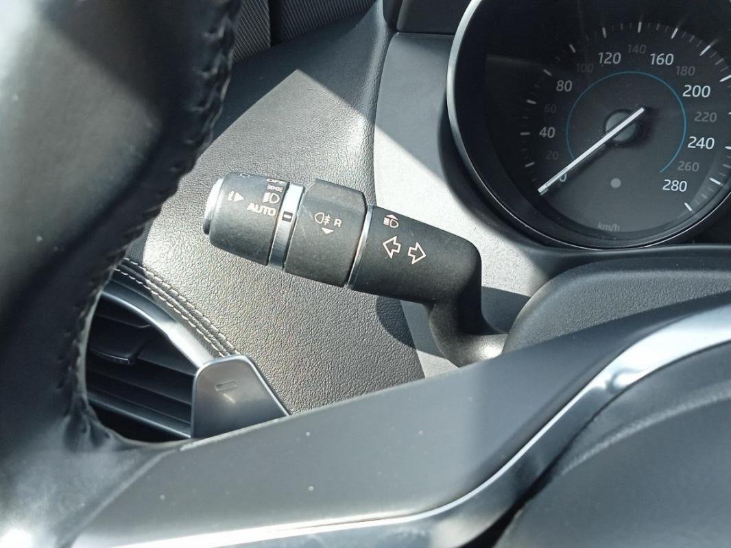Jaguar XE - Photo 15