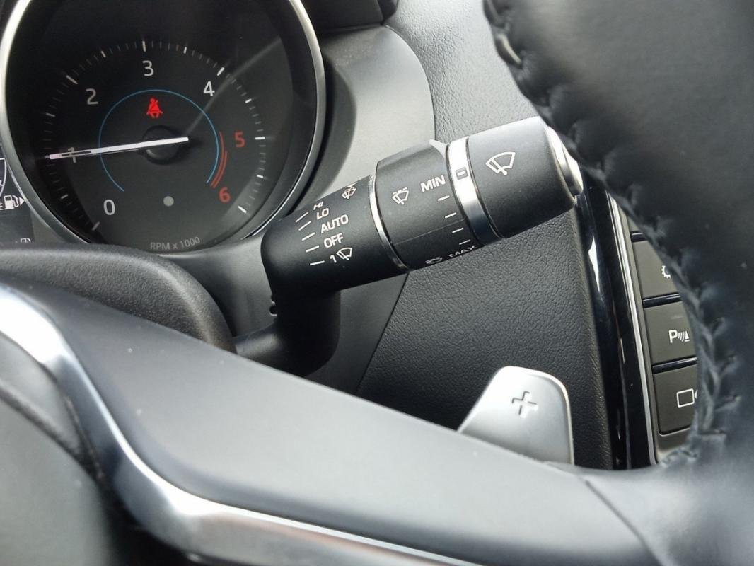 Jaguar XE - Photo 16