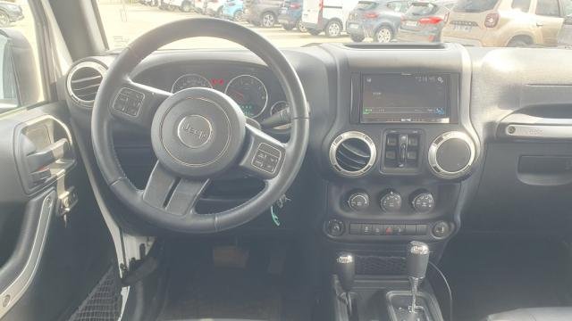 Jeep Wrangler - Photo 5