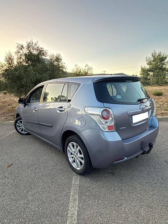 Toyota Verso - Photo 13