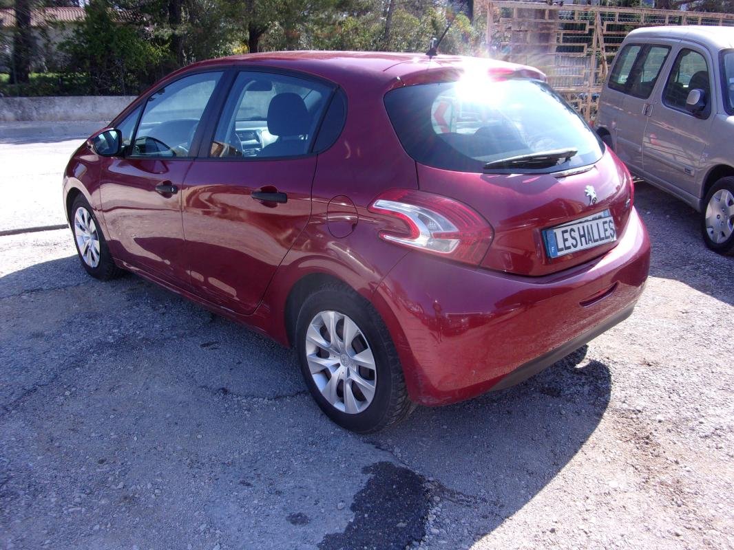 Peugeot 208 - Photo 3