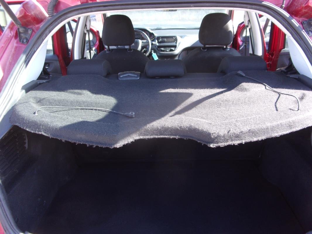 Peugeot 208 - Photo 6