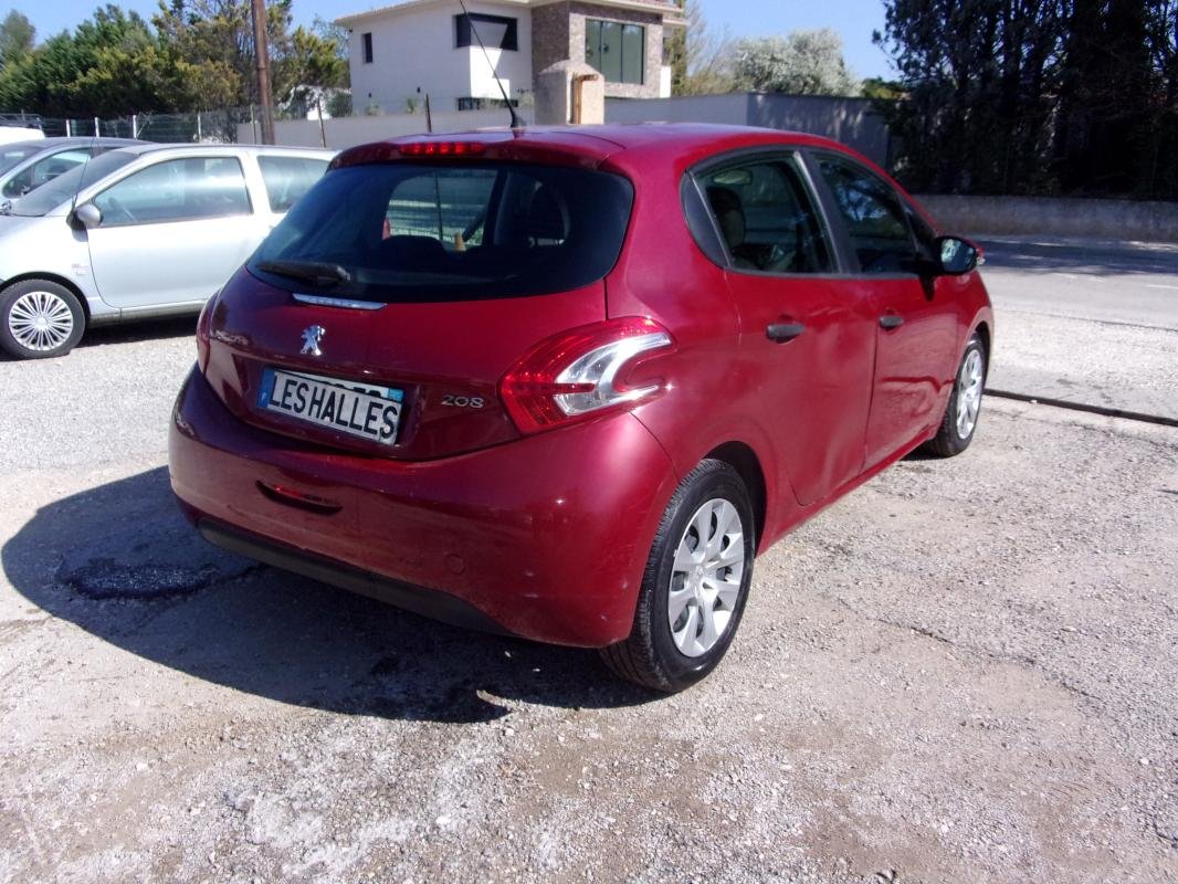 Peugeot 208 - Photo 9