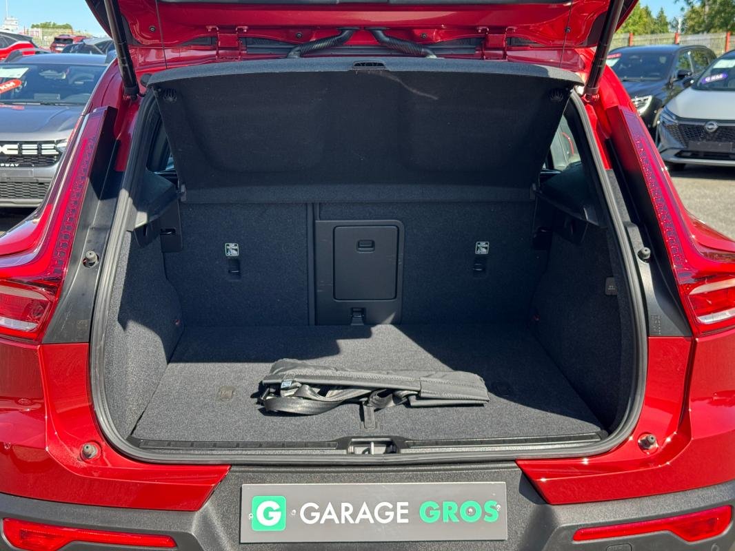 Volvo XC40 - Photo 23