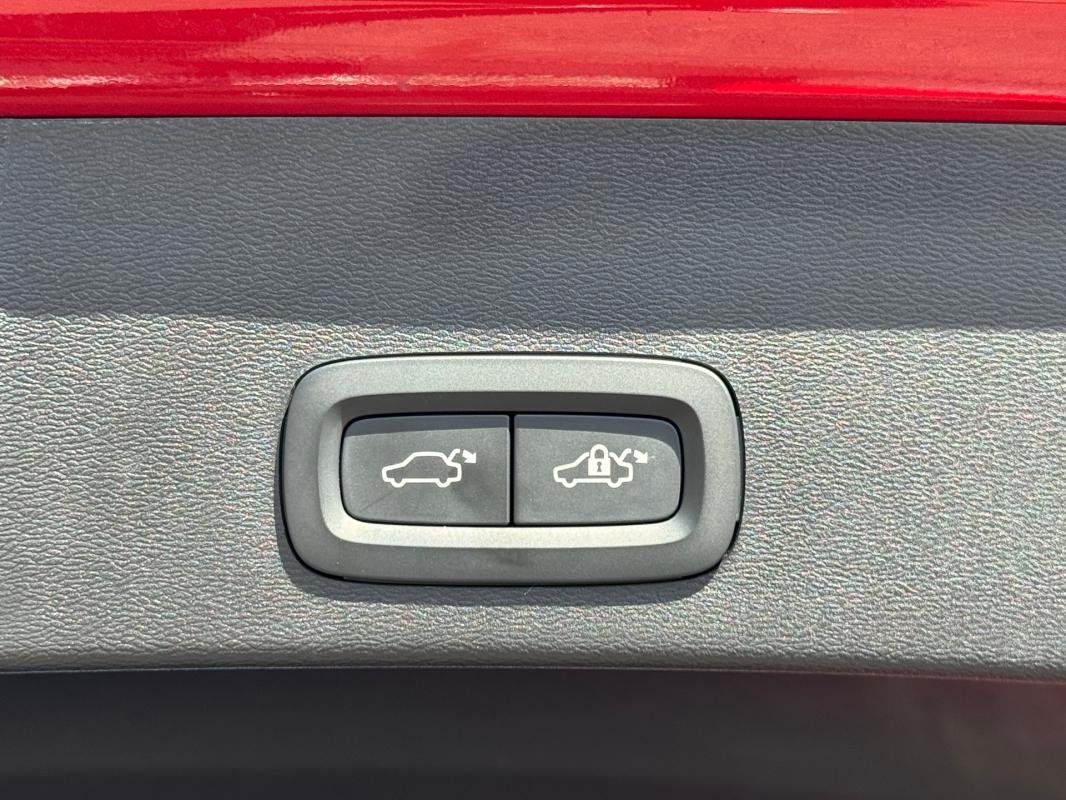 Volvo XC40 - Photo 25