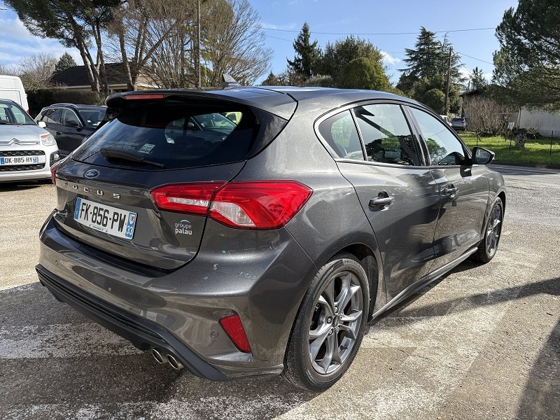 Ford Focus - Photo 4