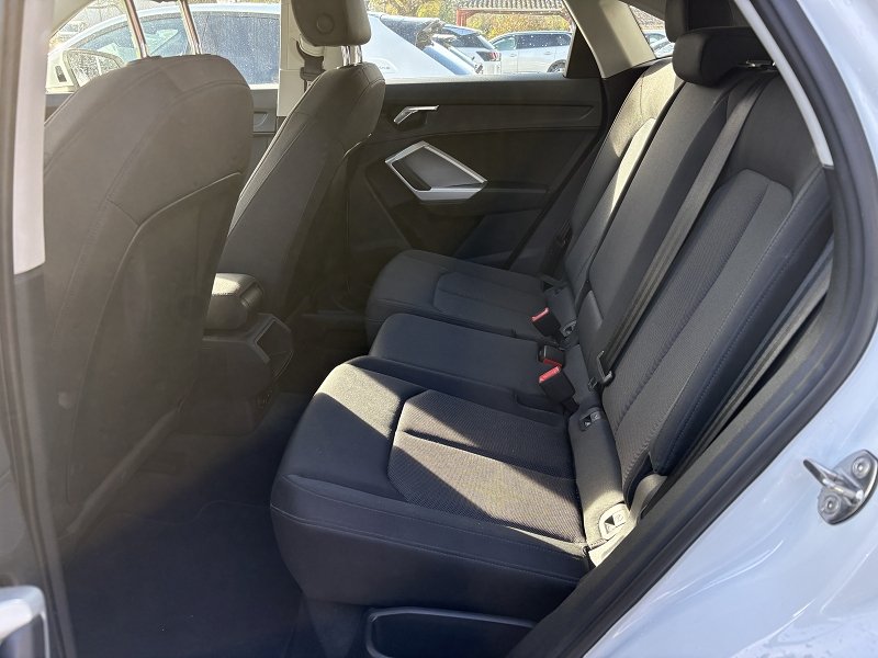 Audi Q3 - Photo 10