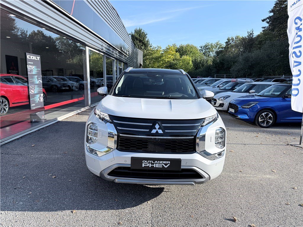 Mitsubishi Outlander - Photo 2
