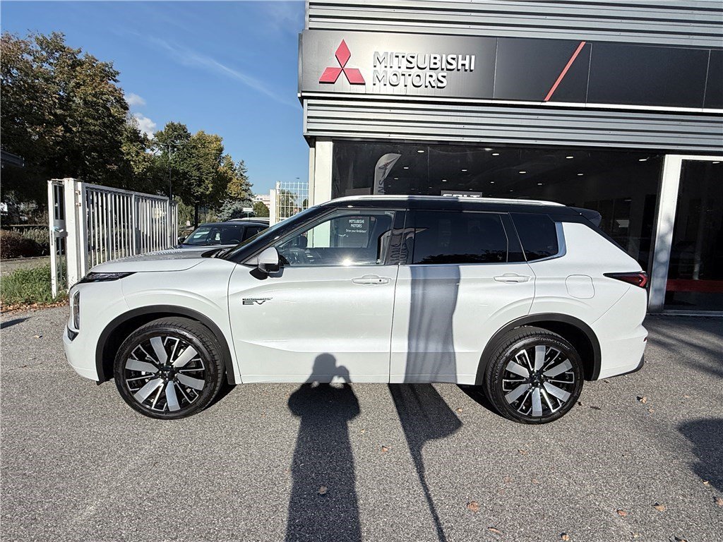 Mitsubishi Outlander - Photo 7