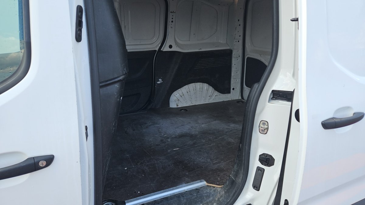 Peugeot Partner - Photo 12