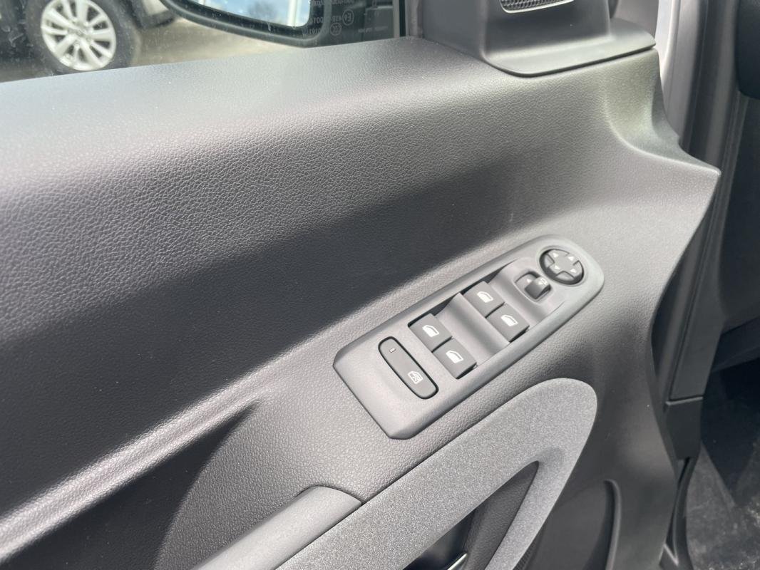Peugeot Rifter - Photo 18
