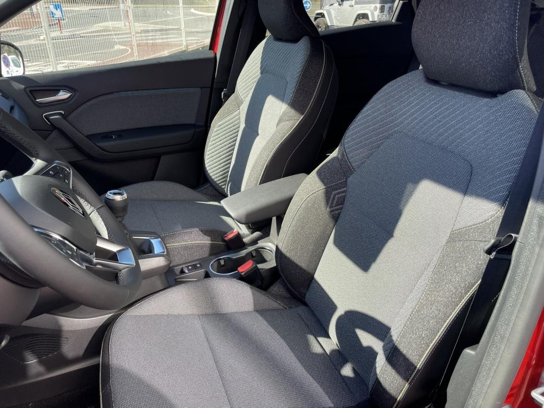 Renault Captur - Photo 17