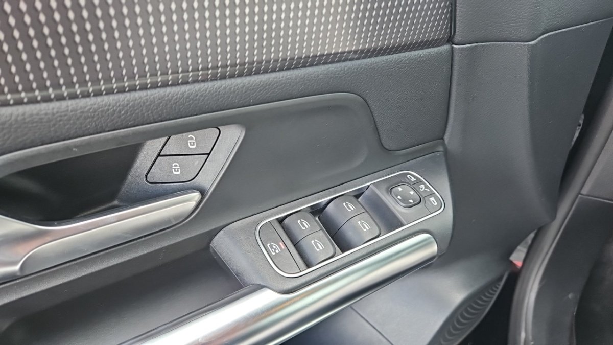Mercedes Gla - Photo 25