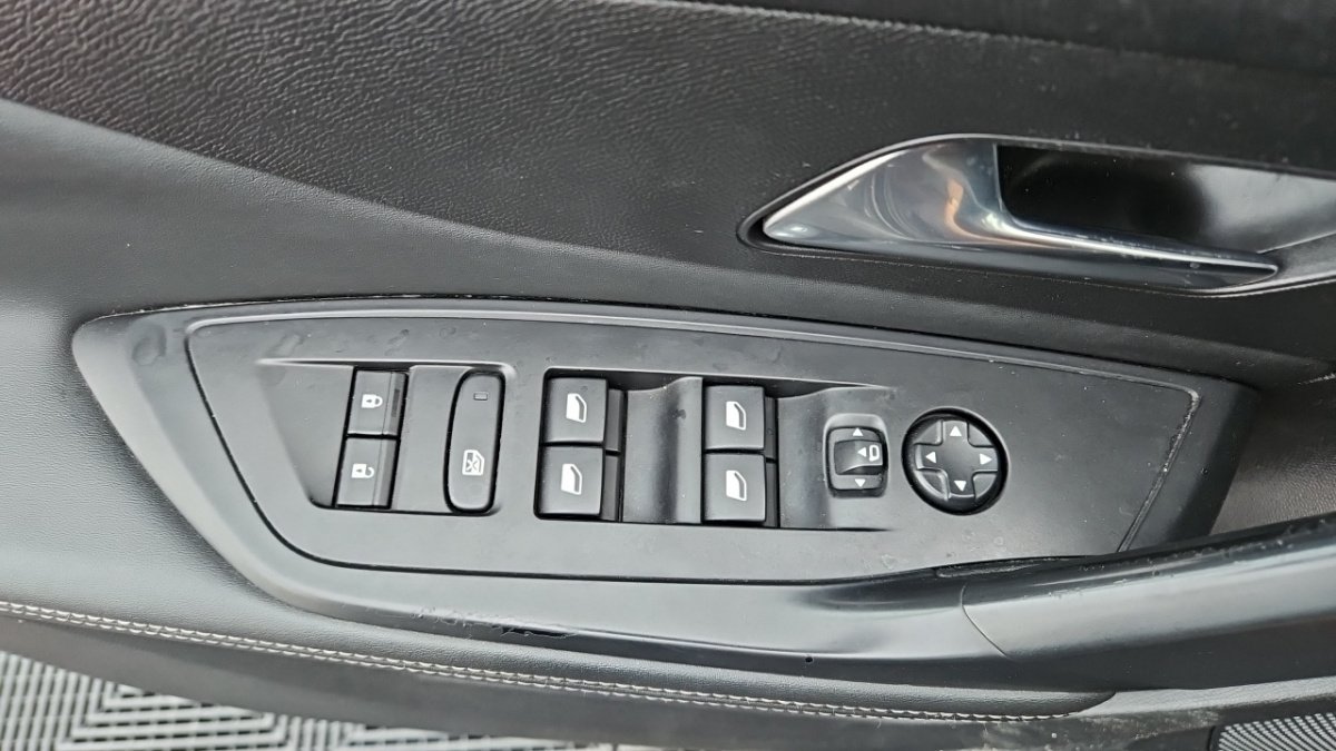 Peugeot 308 SW - Photo 24