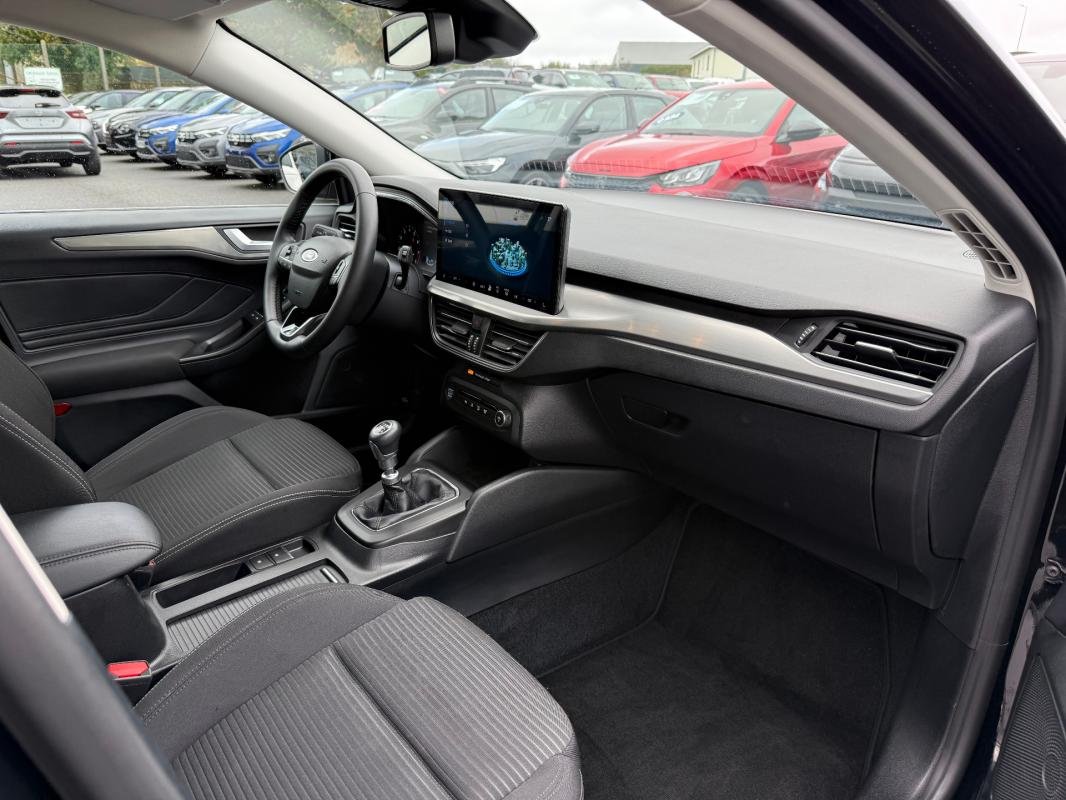 Ford Focus - Photo 24
