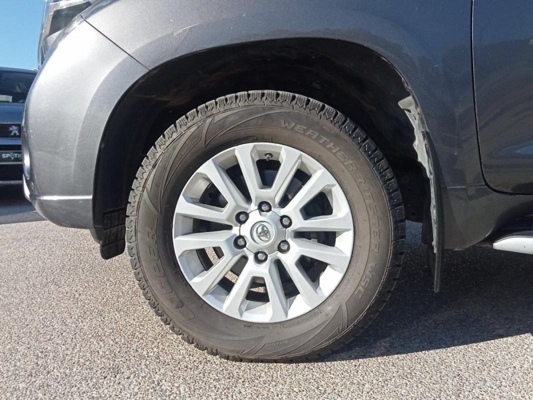 Toyota Land Cruiser - Photo 11