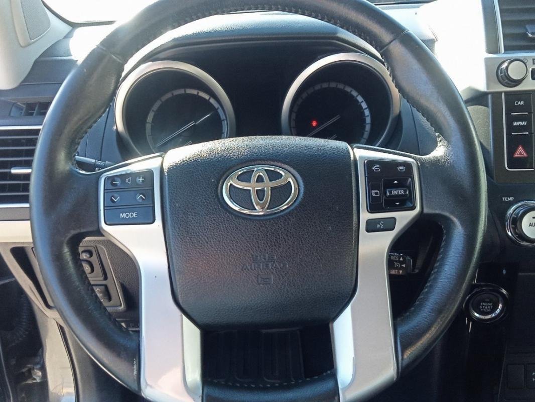 Toyota Land Cruiser - Photo 12