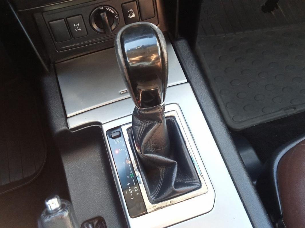 Toyota Land Cruiser - Photo 26