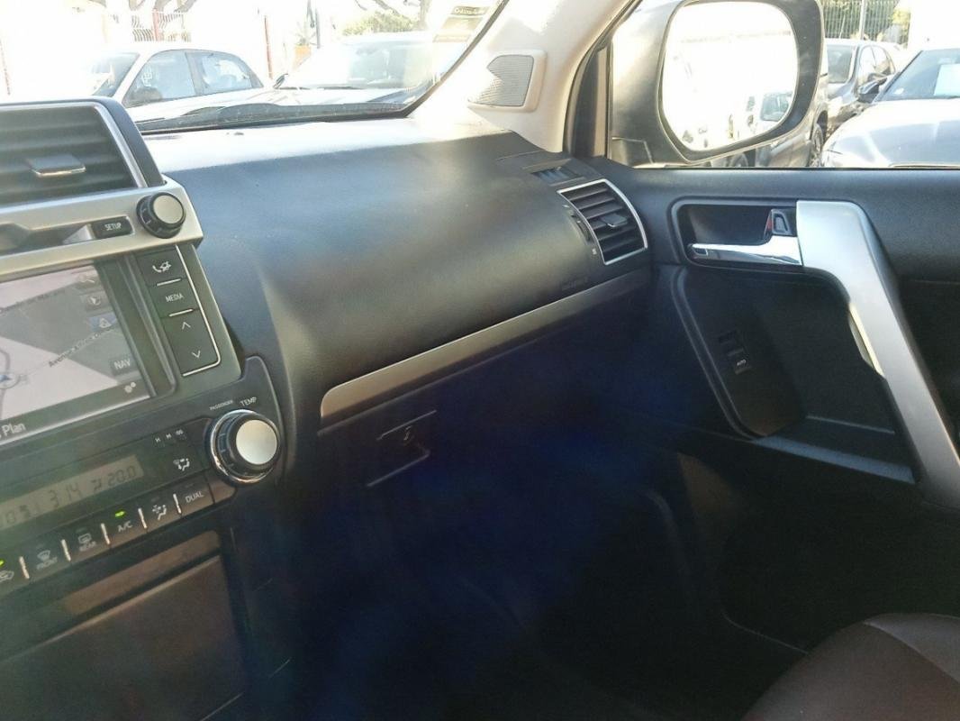 Toyota Land Cruiser - Photo 28