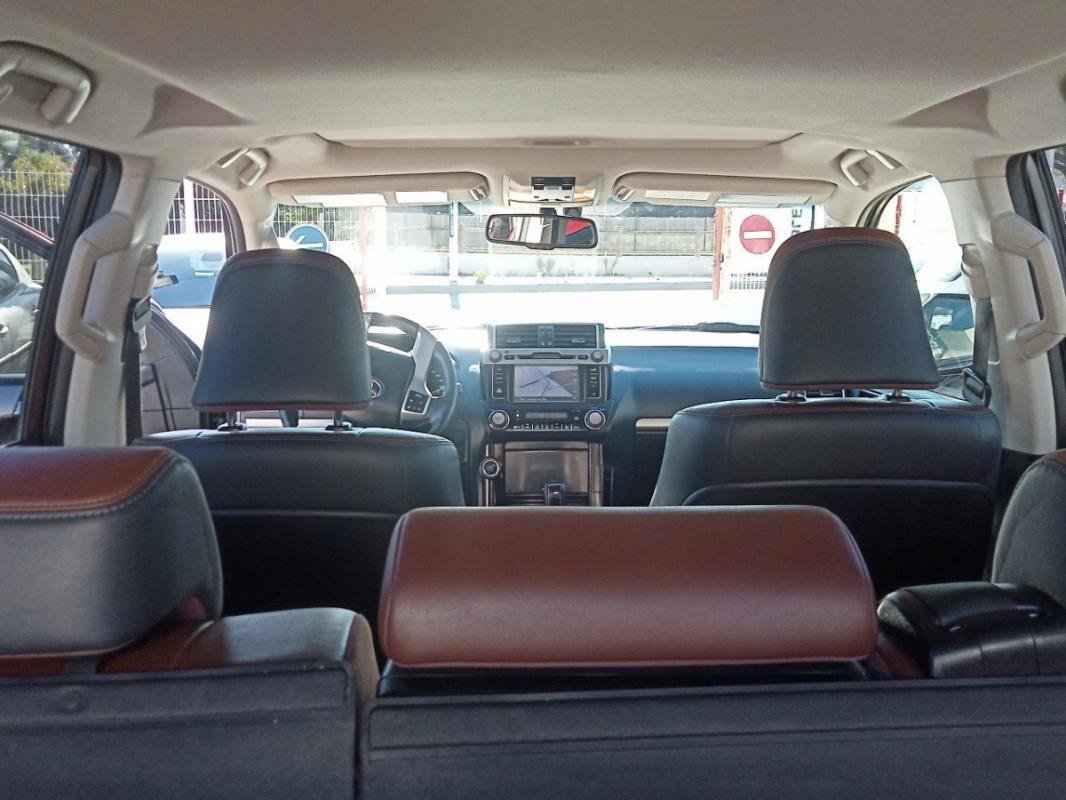 Toyota Land Cruiser - Photo 32