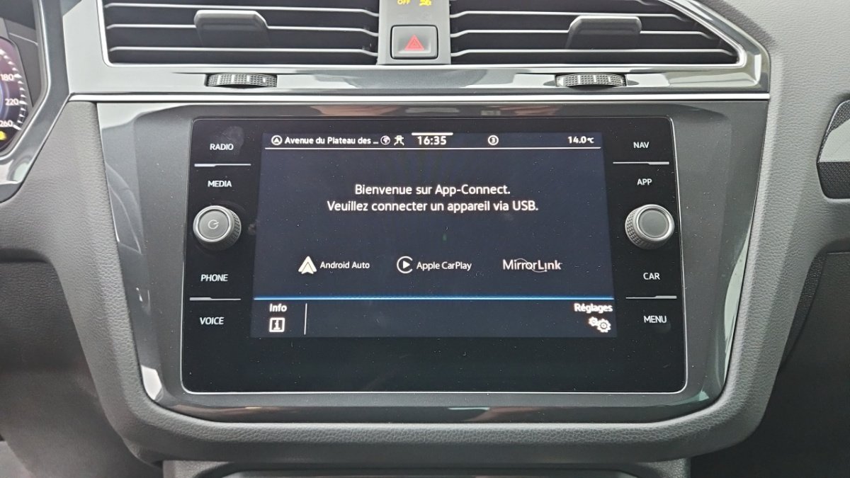 Volkswagen Tiguan - Photo 21