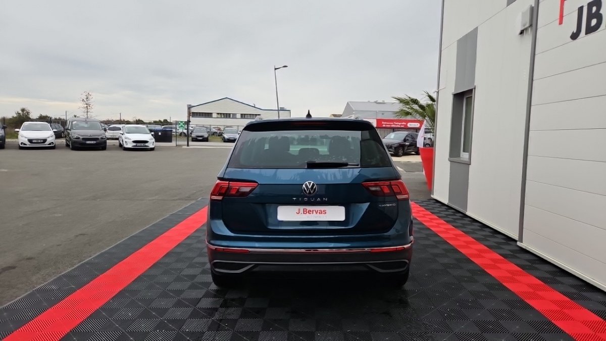 Volkswagen Tiguan - Photo 4