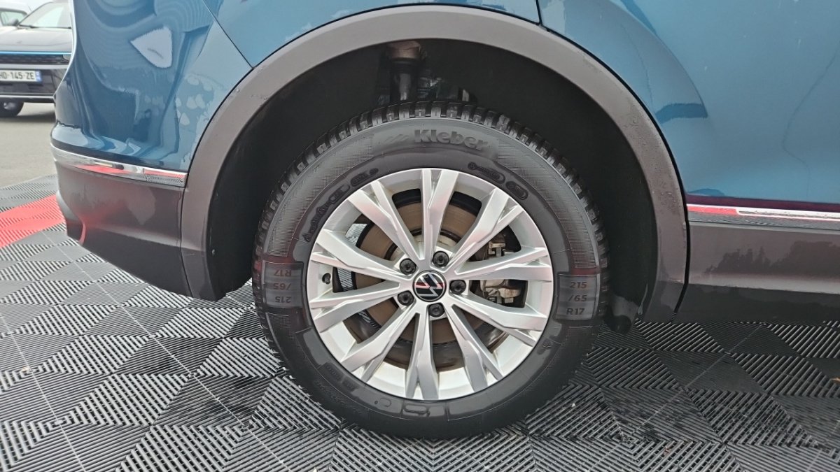 Volkswagen Tiguan - Photo 9