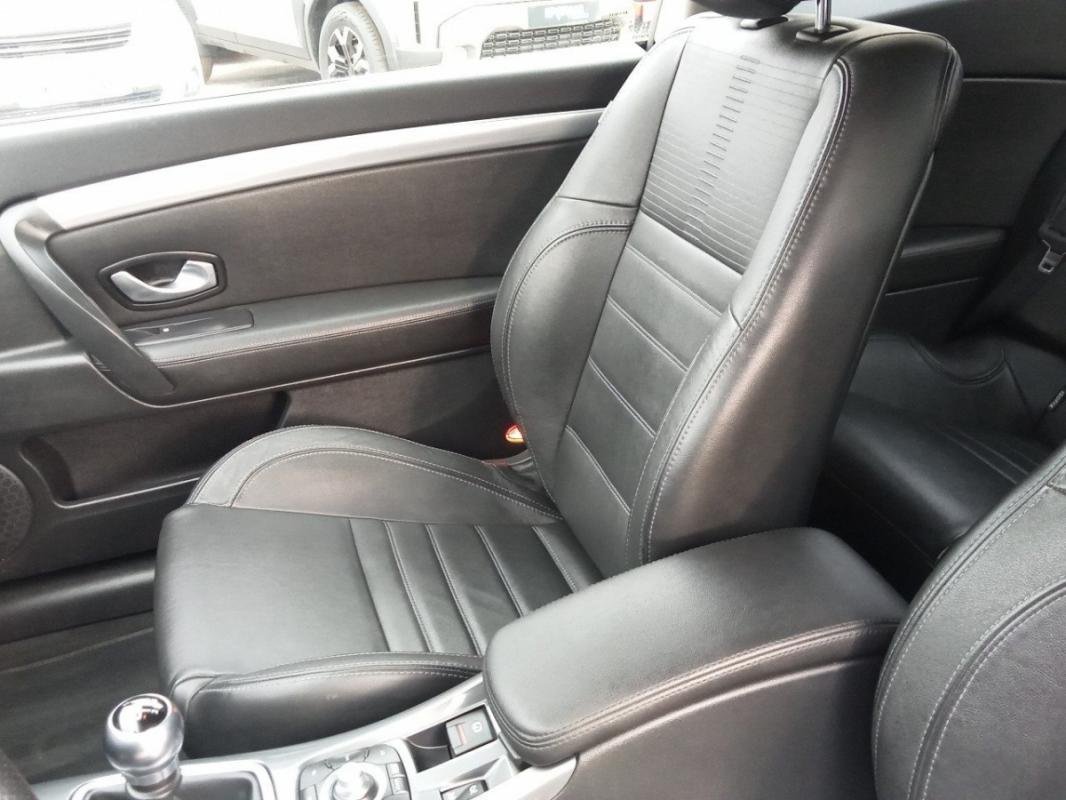 Renault Laguna Coupé - Photo 24