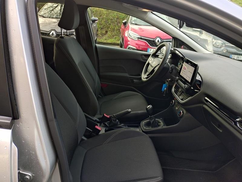 Ford Fiesta - Photo 5
