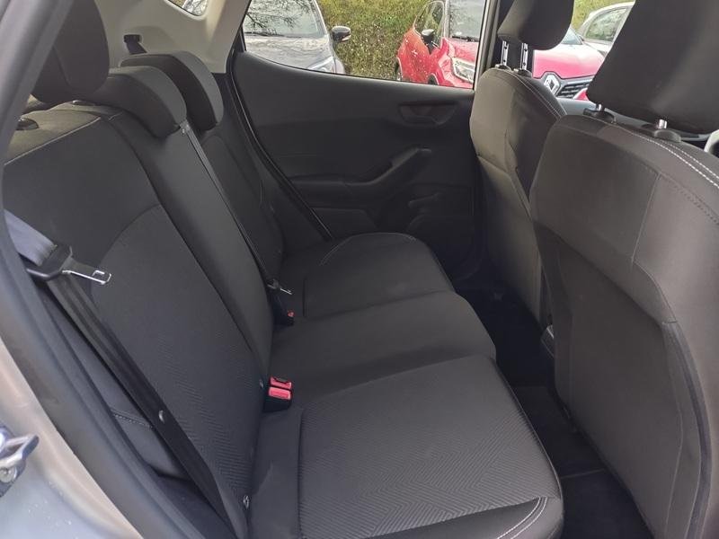 Ford Fiesta - Photo 6