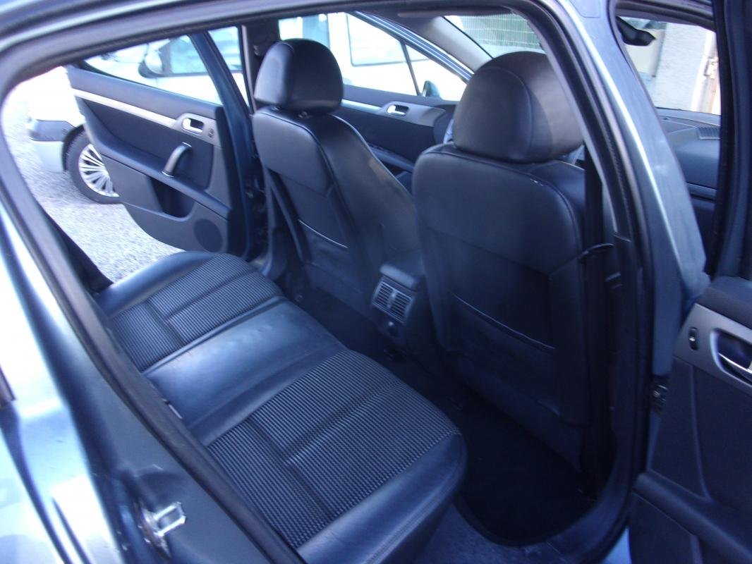 Peugeot 407 - Photo 5