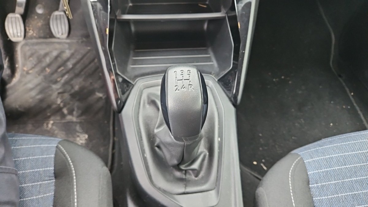 Peugeot 208 affaire - Photo 20
