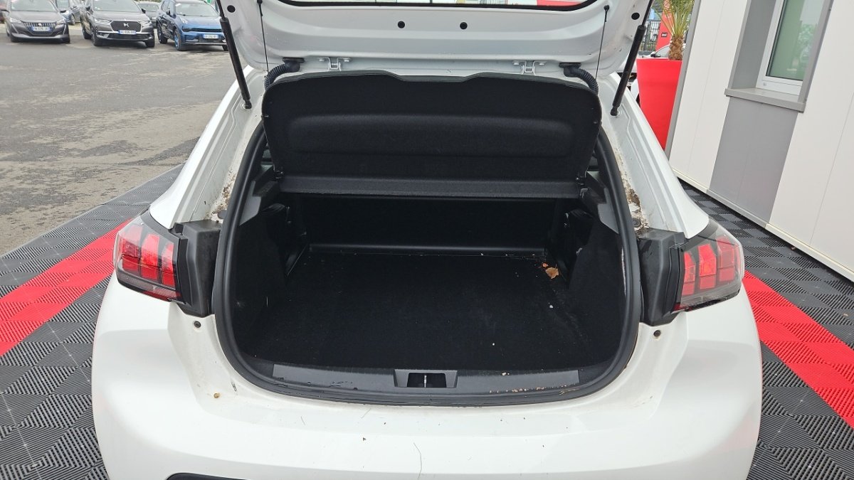 Peugeot 208 affaire - Photo 9