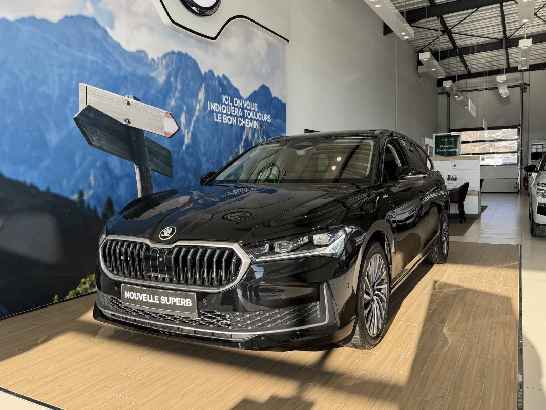 Skoda Superb Combi - Photo 1