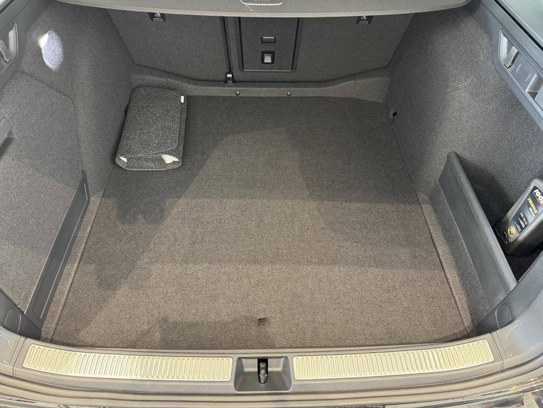 Skoda Superb Combi - Photo 6
